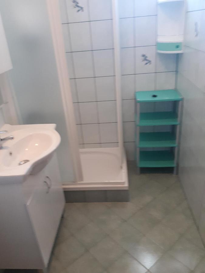 Apartments Makaus Kampor Eksteriør billede